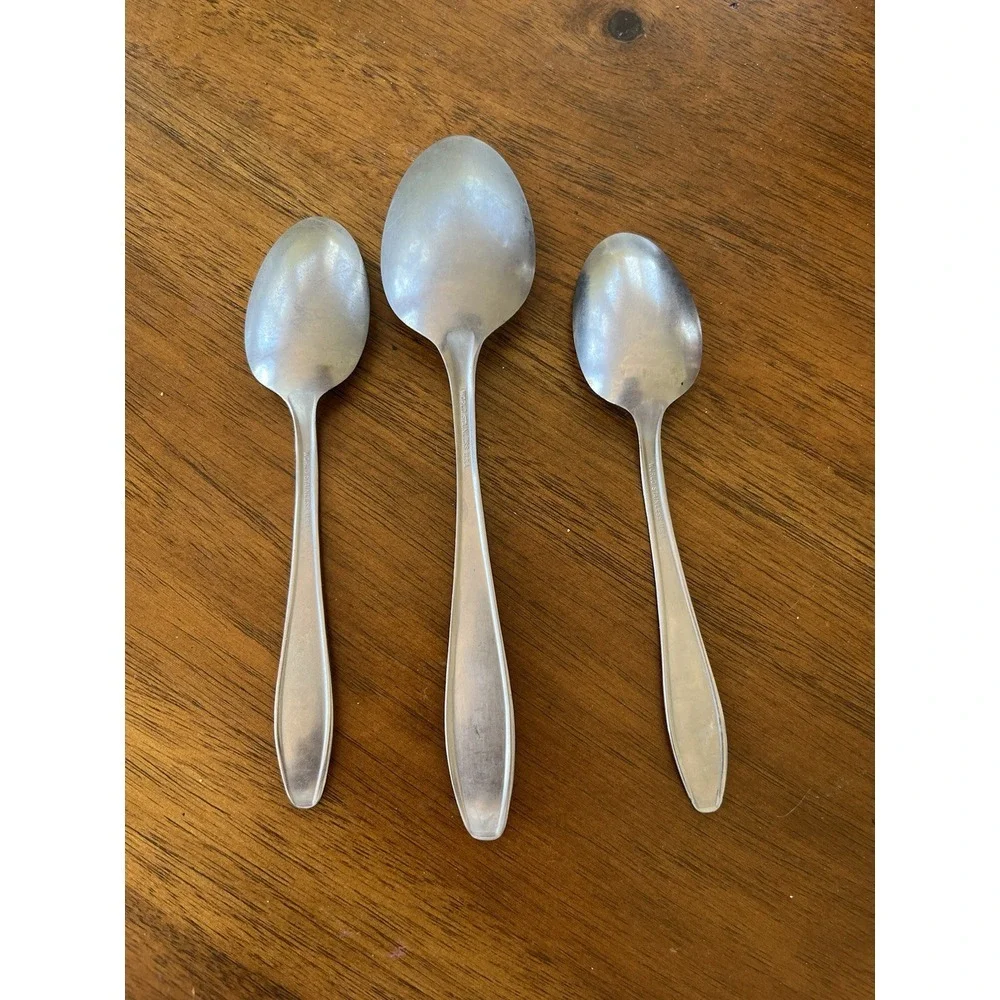 World Stainless U.S.A.‎ Jupiter 14 Pieces Utensils Flatware Set